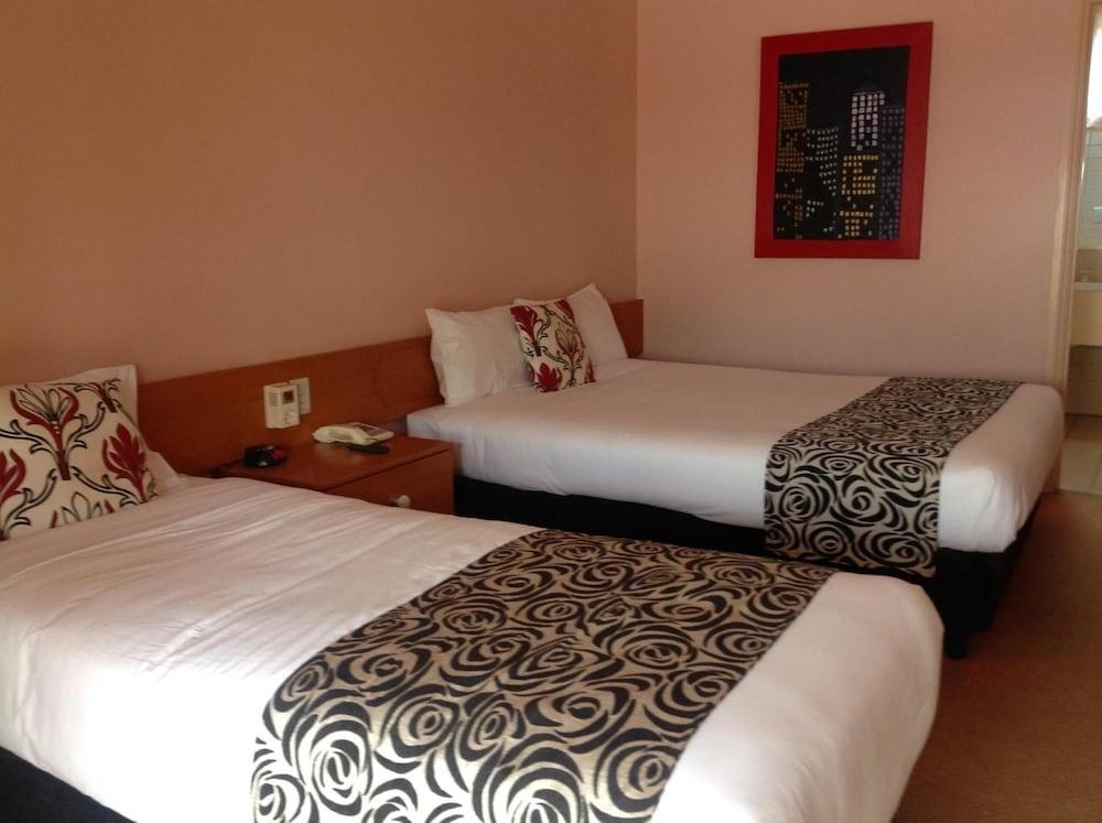 אצ'וקה Philadelphia Motor Inn מראה חיצוני תמונה