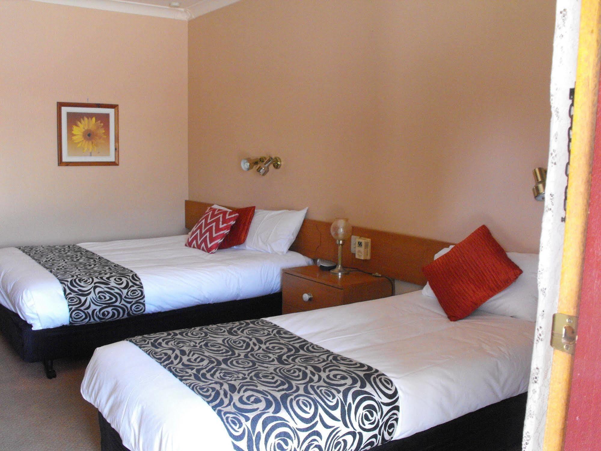 אצ'וקה Philadelphia Motor Inn מראה חיצוני תמונה